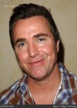 Paul McGillion dans Alcatraz